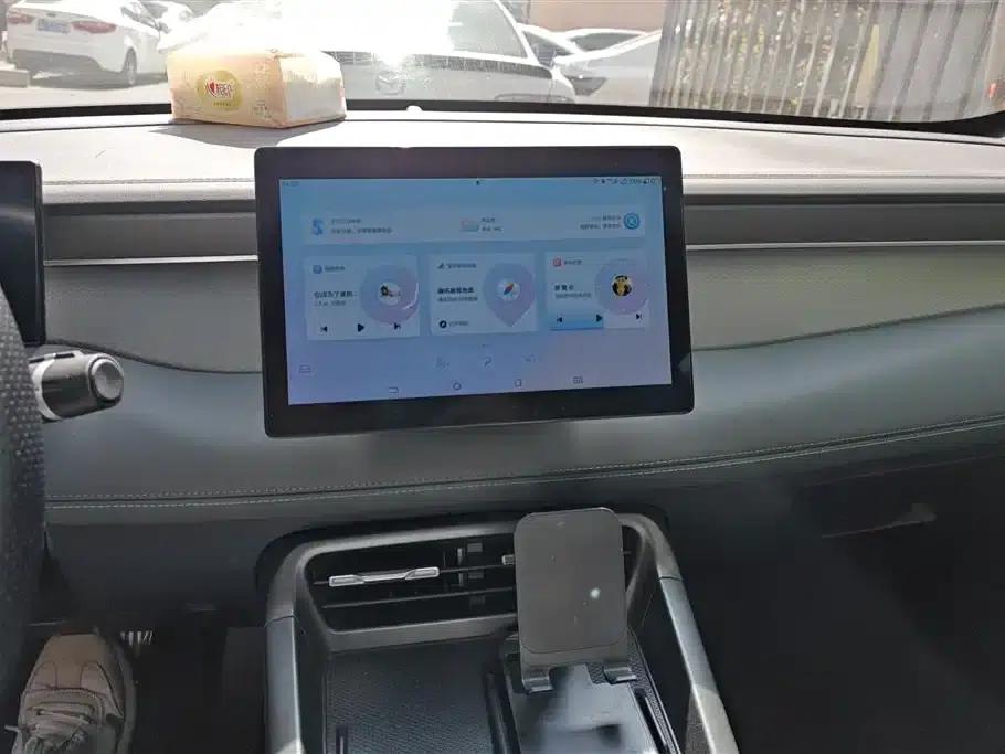 Qin PLUS 2025 DM-i Intelligent Driving Edition 55KM Leading Model — миниатюра 13