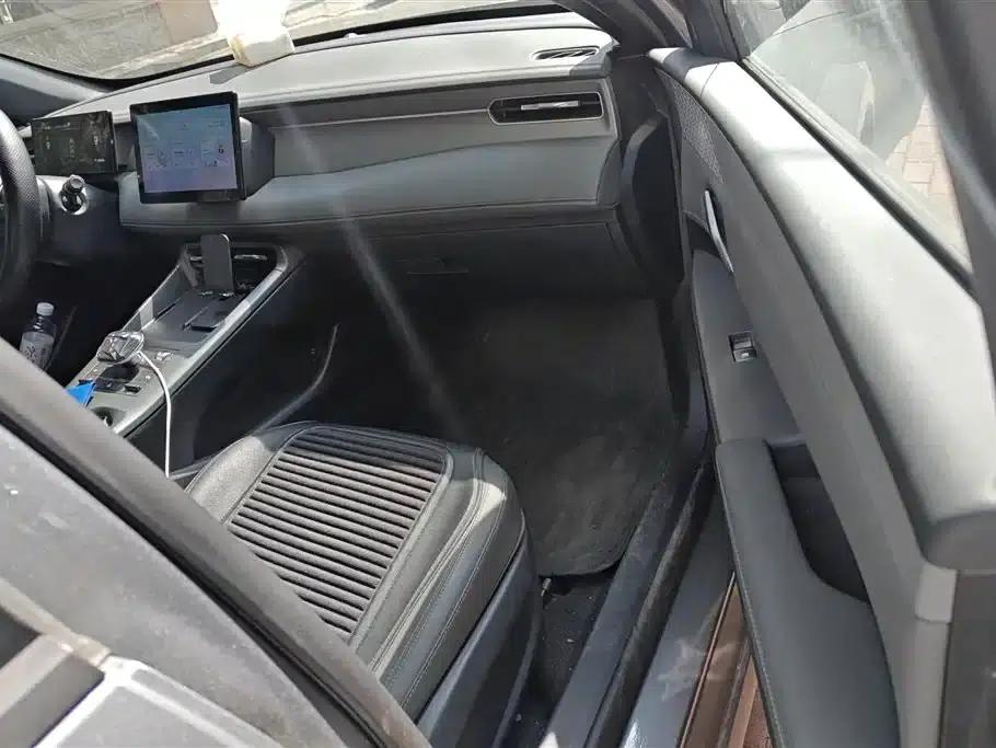 Qin PLUS 2025 DM-i Intelligent Driving Edition 55KM Leading Model — миниатюра 8