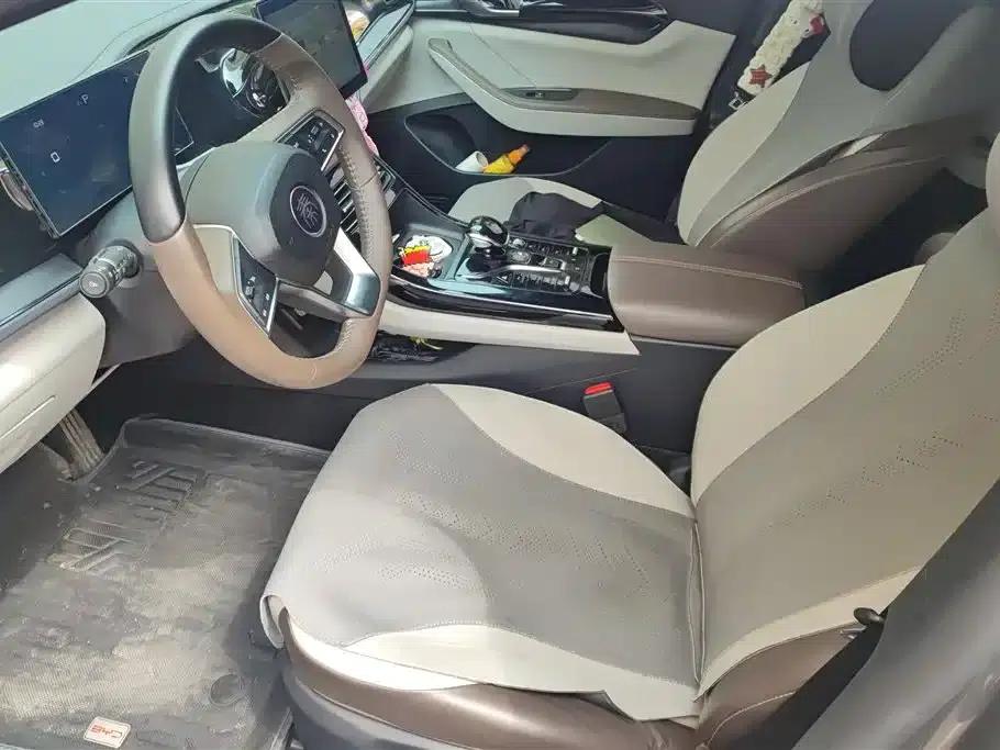 Qin PLUS 2024 Glory Edition DM-i 55KM Leading Model — миниатюра 9