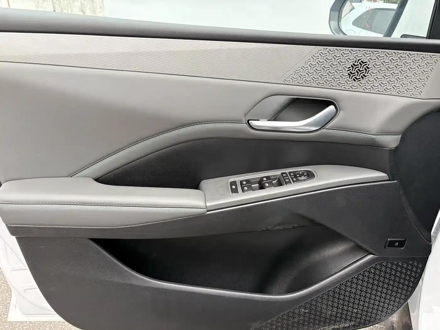 Qin PLUS 2025 DM-i Intelligent Driving Edition 55KM Leading Model — миниатюра 14