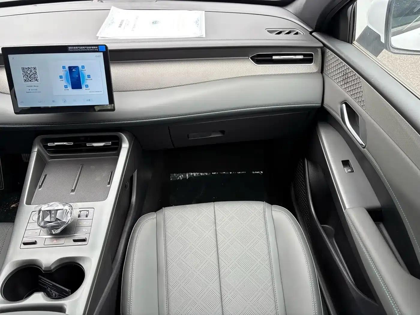 Qin PLUS 2025 DM-i Intelligent Driving Edition 55KM Leading Model — миниатюра 8