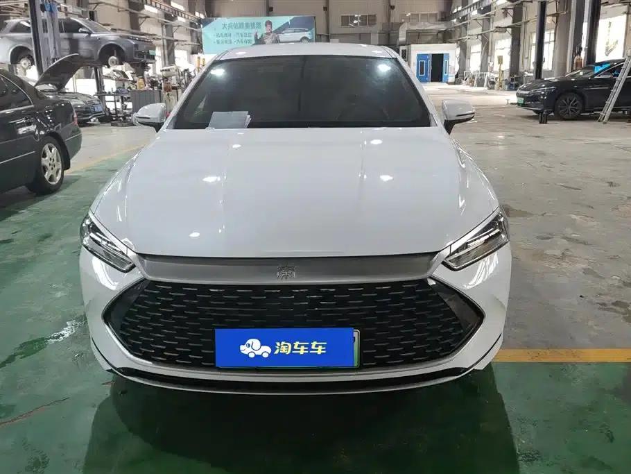 Qin PLUS 2024 Glory Edition DM-i 55KM Leading Model — миниатюра 2