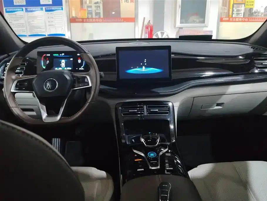 Qin PLUS 2024 Glory Edition DM-i 55KM Leading Model — миниатюра 12