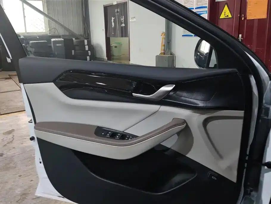 Qin PLUS 2024 Glory Edition DM-i 55KM Leading Model — миниатюра 7