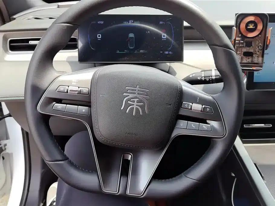 Qin PLUS 2025 DM-i Intelligent Driving Edition 55KM Leading Model — миниатюра 15