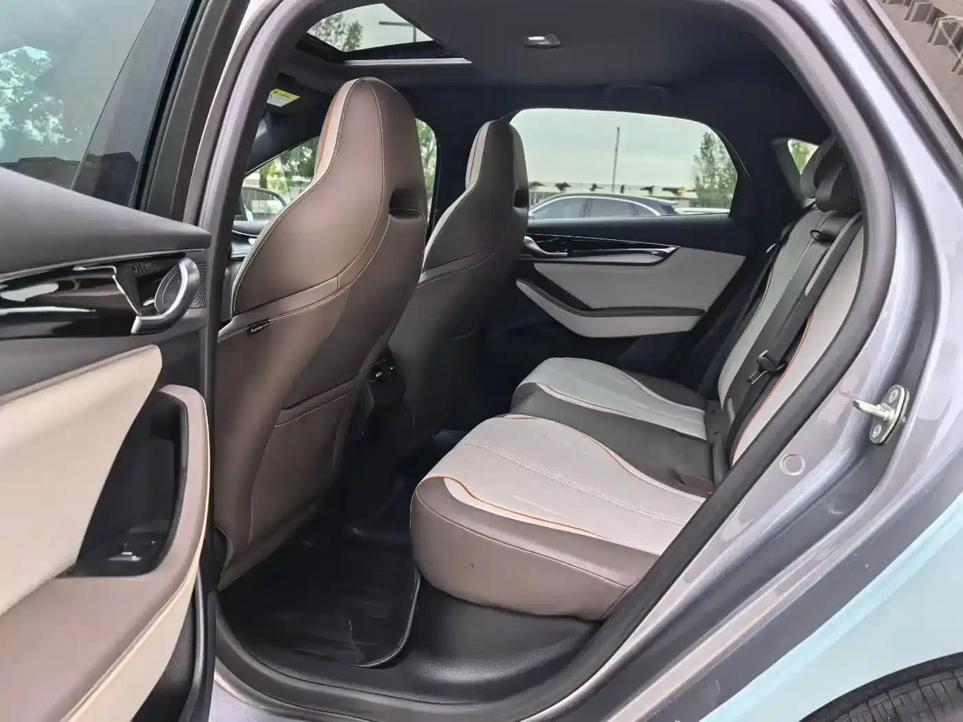Qin PLUS 2023 Champion Edition DM-i 120KM Excellent Model — миниатюра 5