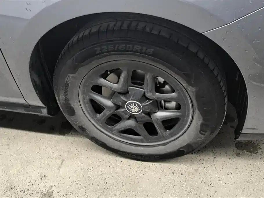 Qin PLUS 2025 DM-i Intelligent Driving Edition 55KM Leading Model — миниатюра 6