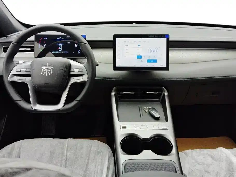 Qin PLUS 2025 DM-i Smart Driving Edition 128KM Progressive Model — миниатюра 12