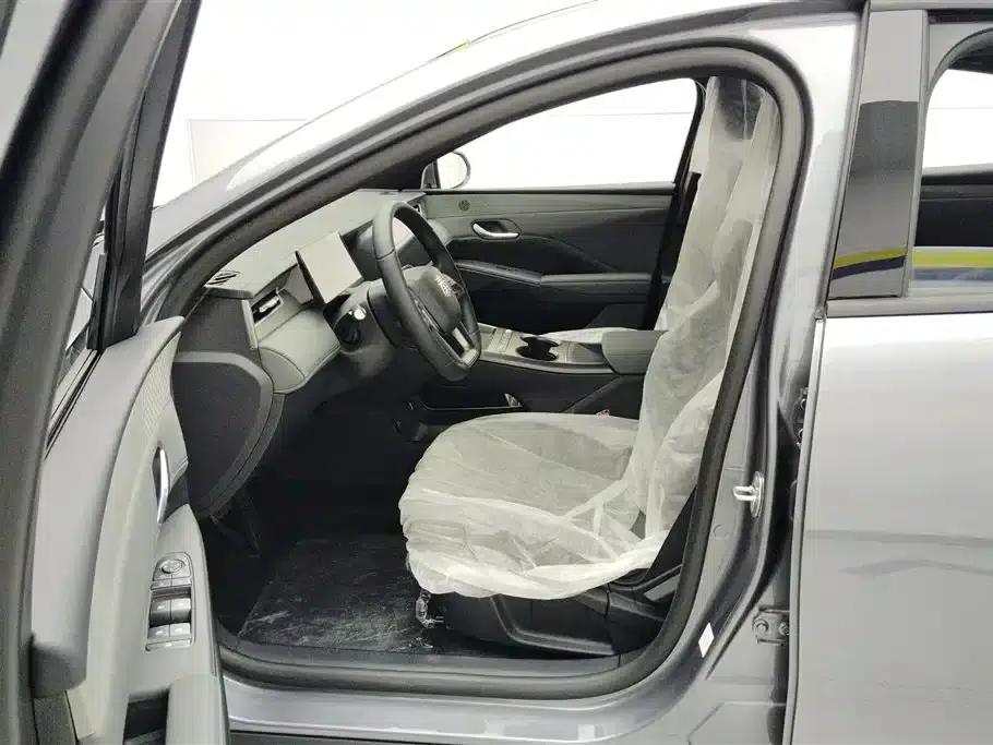 Qin PLUS 2025 DM-i Smart Driving Edition 128KM Progressive Model — миниатюра 9