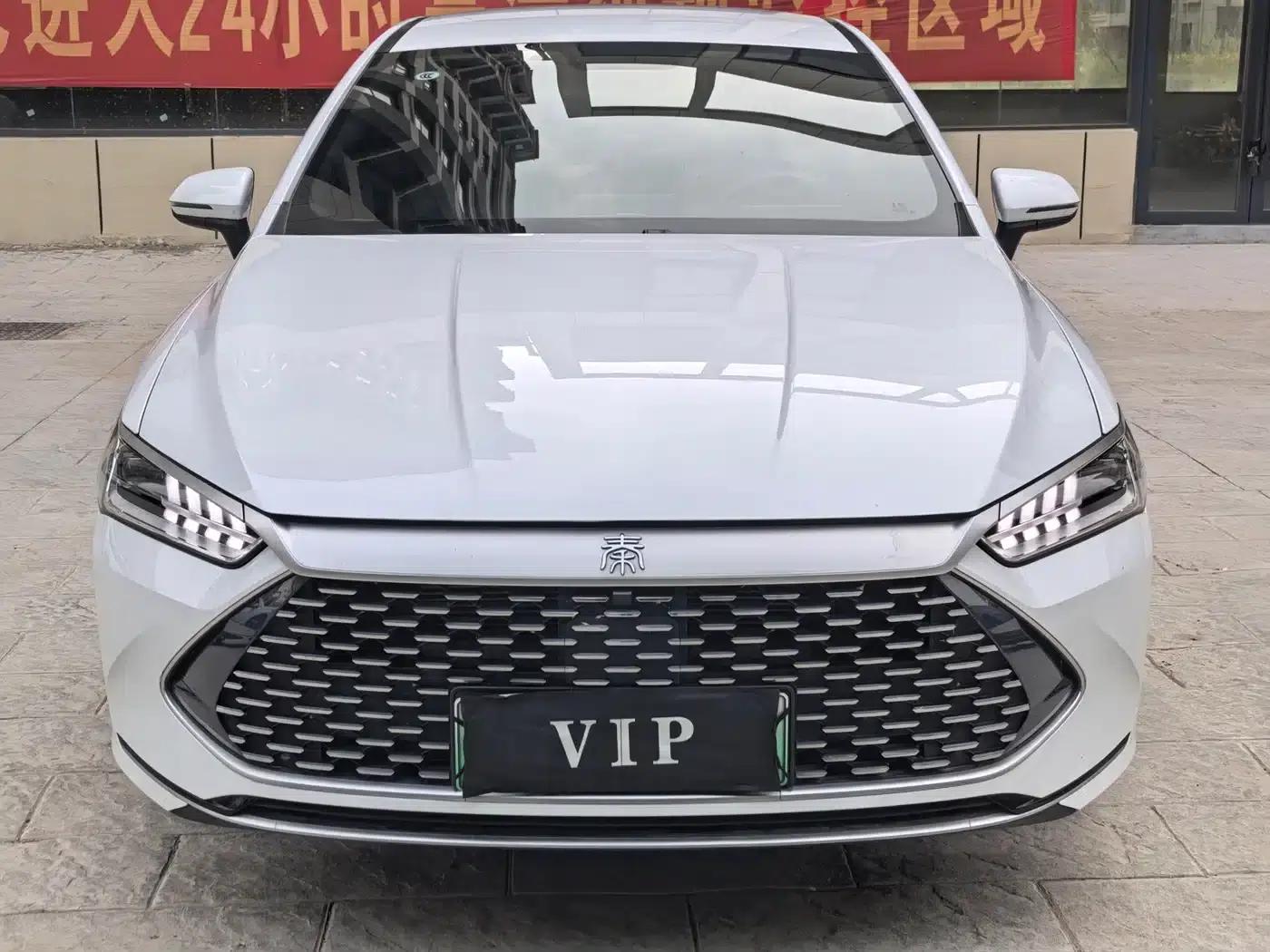 Qin PLUS 2024 Glory Edition DM-i 55KM Leading Model — миниатюра 2