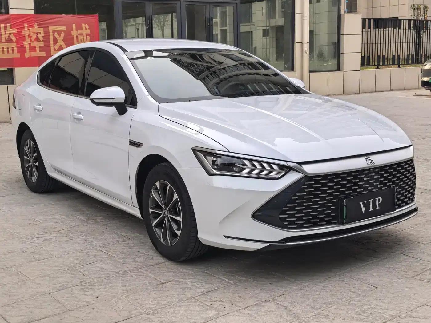 Qin PLUS 2024 Glory Edition DM-i 55KM Leading Model — миниатюра 3