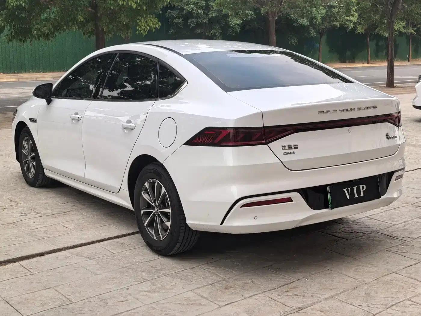 Qin PLUS 2024 Glory Edition DM-i 55KM Leading Model — миниатюра 7