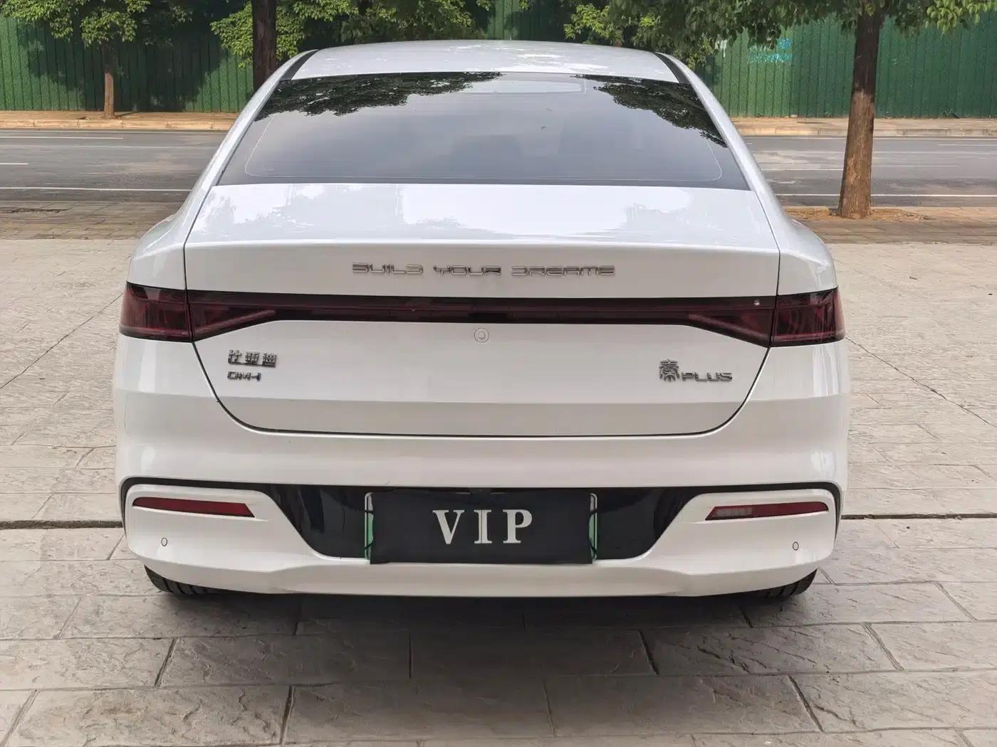 Qin PLUS 2024 Glory Edition DM-i 55KM Leading Model — миниатюра 8