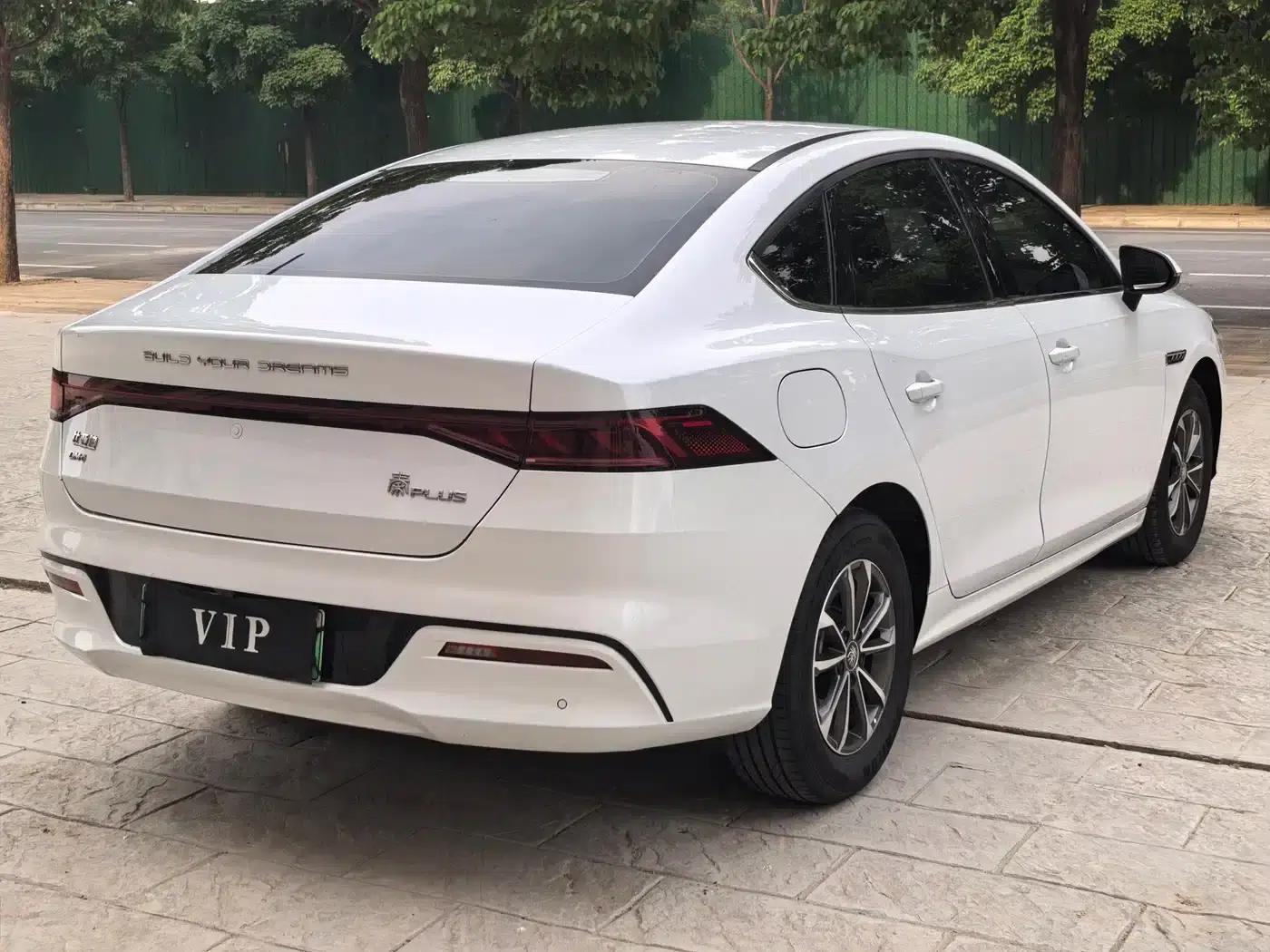 Qin PLUS 2024 Glory Edition DM-i 55KM Leading Model — миниатюра 9