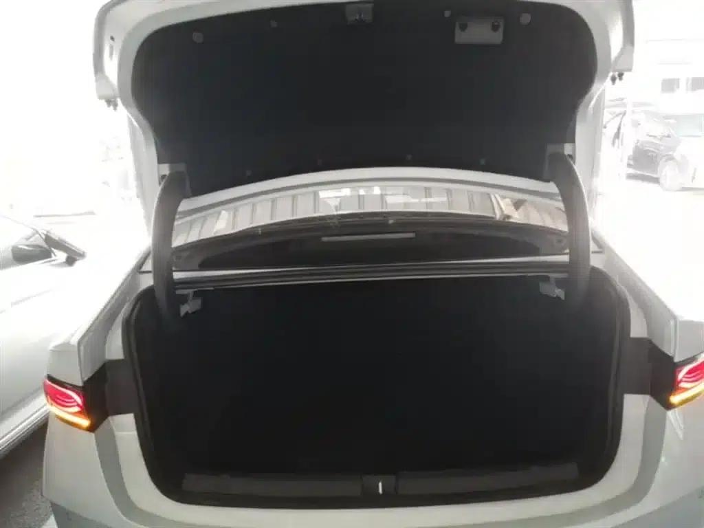 Qin PLUS 2025 DM-i Intelligent Driving Edition 55KM Leading Model — миниатюра 15