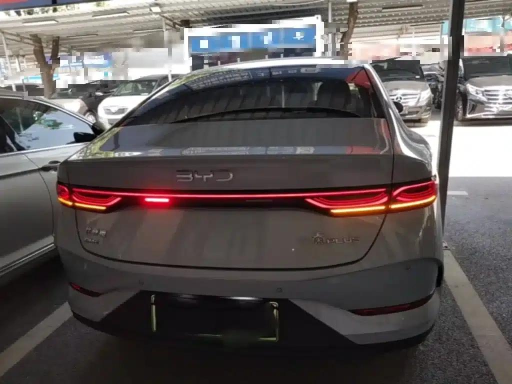 Qin PLUS 2025 DM-i Intelligent Driving Edition 55KM Leading Model — миниатюра 4