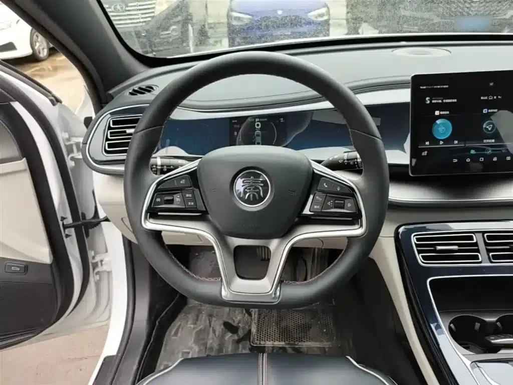 Qin PLUS 2021 EV 400KM Luxury Edition — миниатюра 11