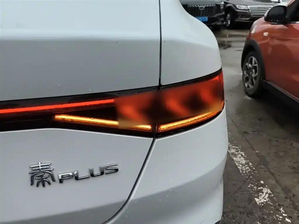 Qin PLUS 2021 EV 400KM Luxury Edition — миниатюра 8