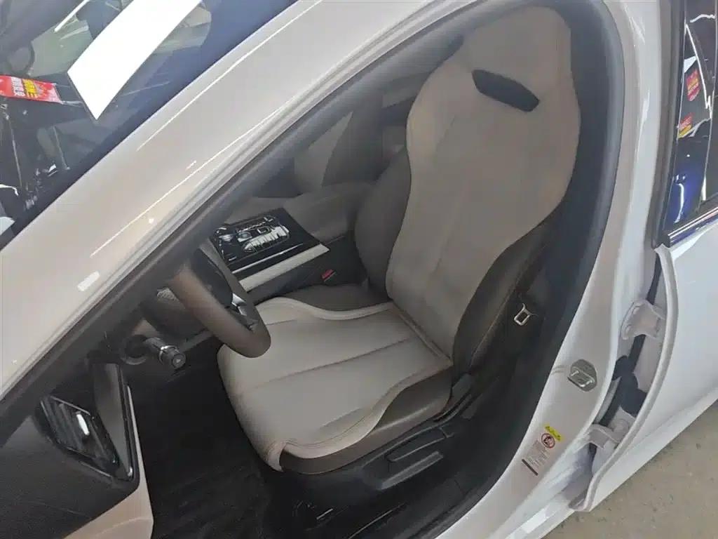 Qin PLUS 2023 Champion Edition DM-i 55KM Leading Model — миниатюра 15