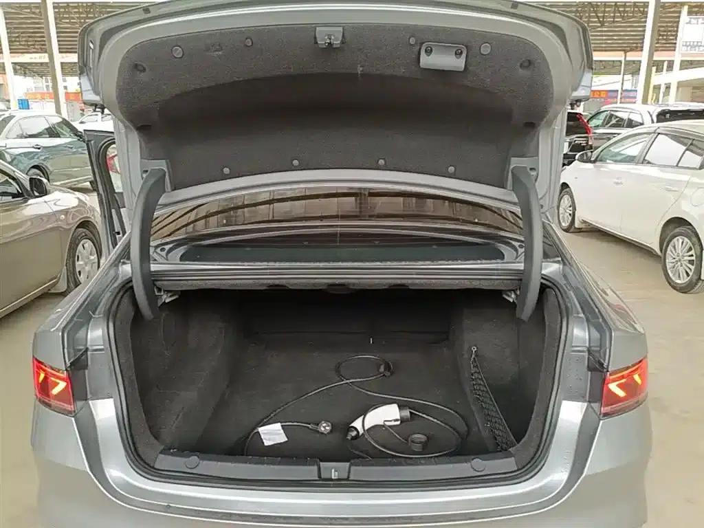 Qin PLUS 2024 Glory Edition DM-i 55KM Leading Model — миниатюра 19