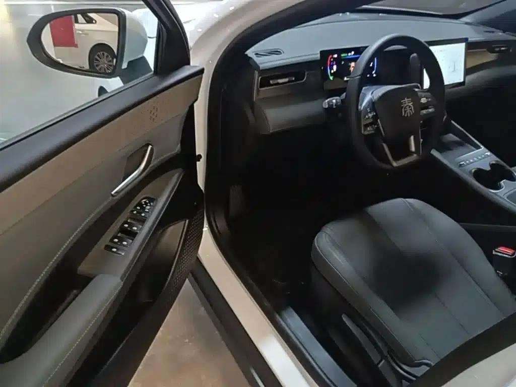 Qin PLUS 2025 DM-i Smart Driving Edition 128KM Progressive Model — миниатюра 16