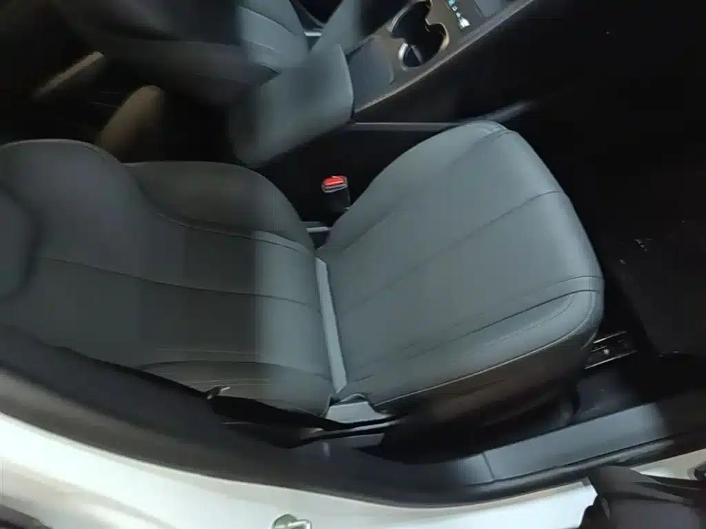 Qin PLUS 2025 DM-i Smart Driving Edition 128KM Progressive Model — миниатюра 25