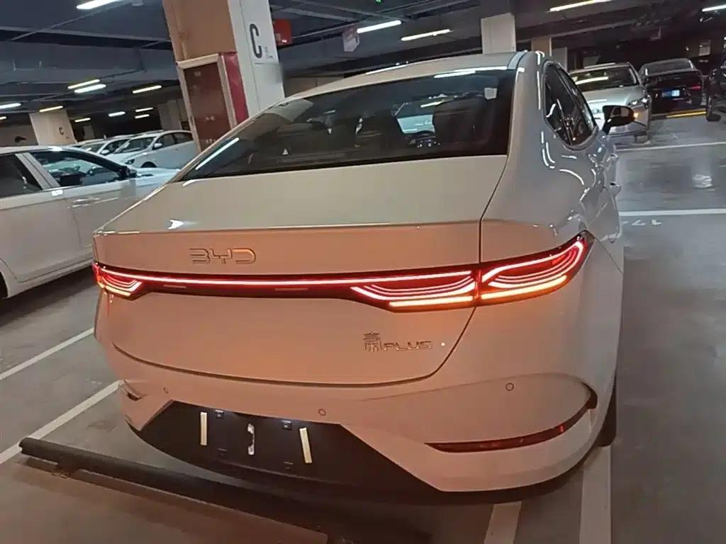 Qin PLUS 2025 DM-i Smart Driving Edition 128KM Progressive Model — миниатюра 6