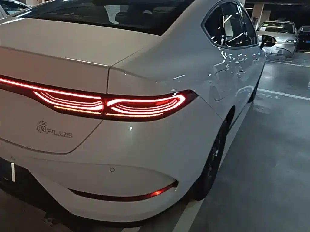 Qin PLUS 2025 DM-i Smart Driving Edition 128KM Progressive Model — миниатюра 8