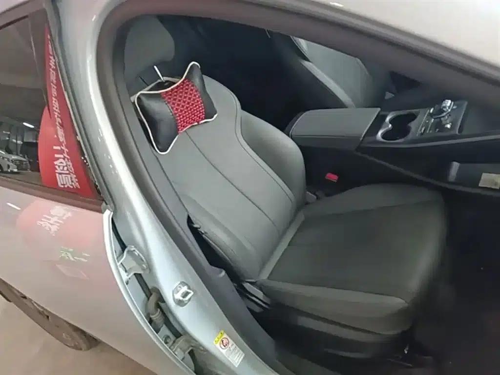 Qin PLUS 2025 DM-i Intelligent Driving Edition 55KM Leading Model — миниатюра 25