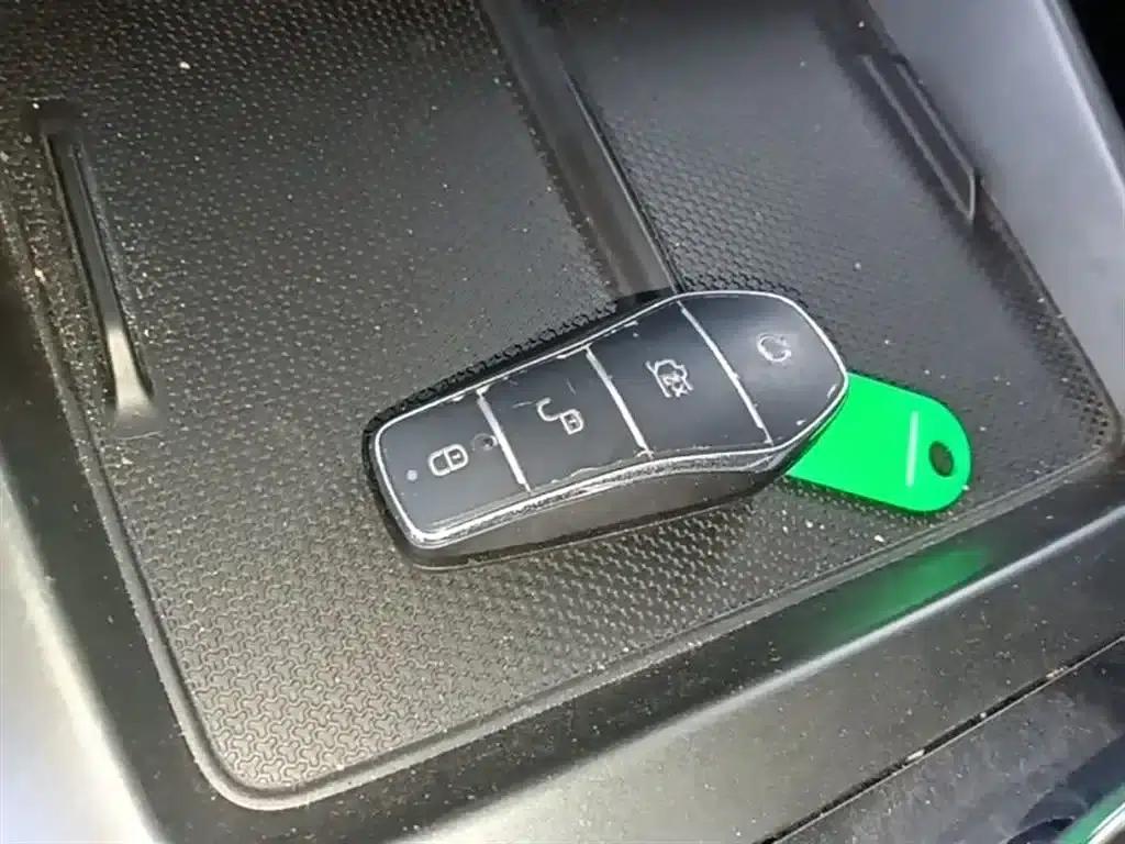 Qin PLUS 2025 DM-i Intelligent Driving Edition 55KM Leading Model — миниатюра 9