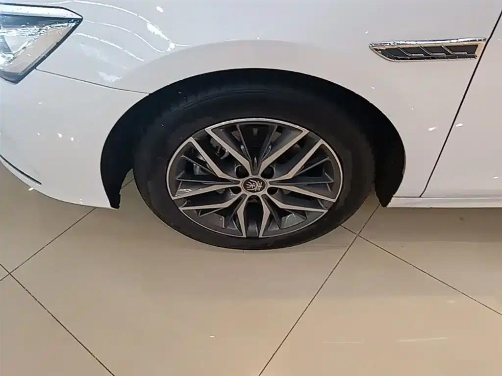 Qin PLUS 2021 DM-i 55KM Flagship Edition — миниатюра 23
