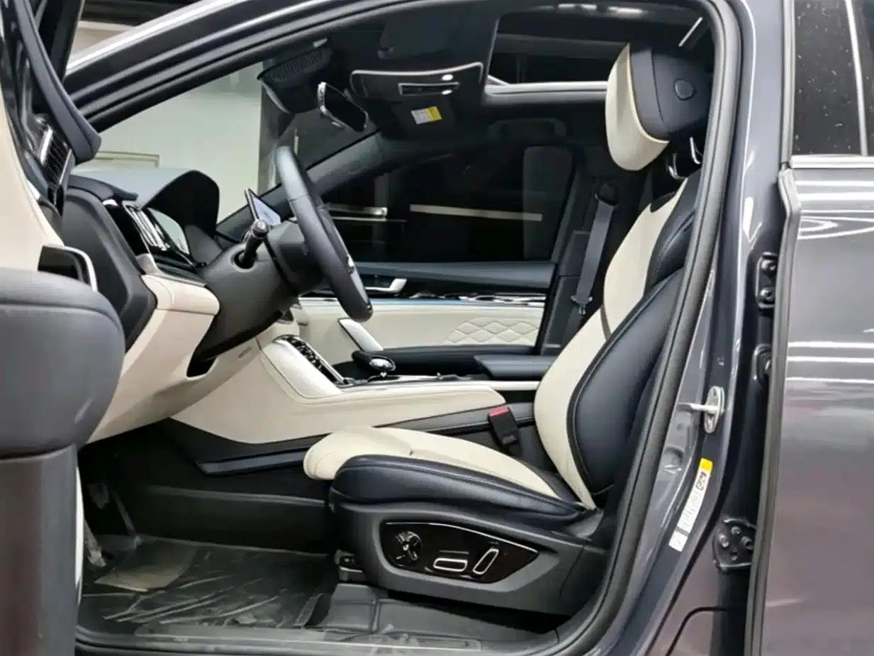 Tang New Energy 2024 EV Glory Edition 730KM Premium Model — миниатюра 4