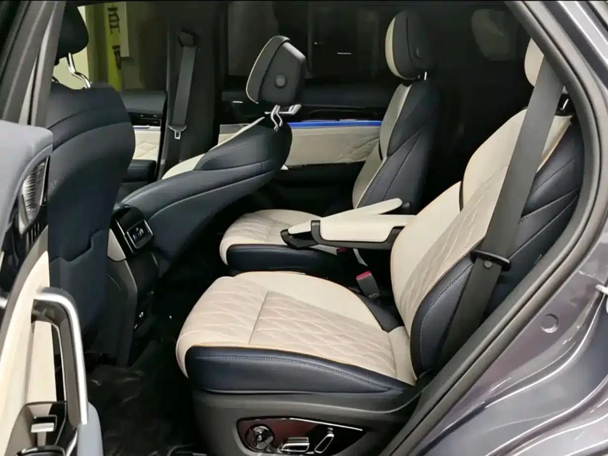 Tang New Energy 2024 EV Glory Edition 730KM Premium Model — миниатюра 7