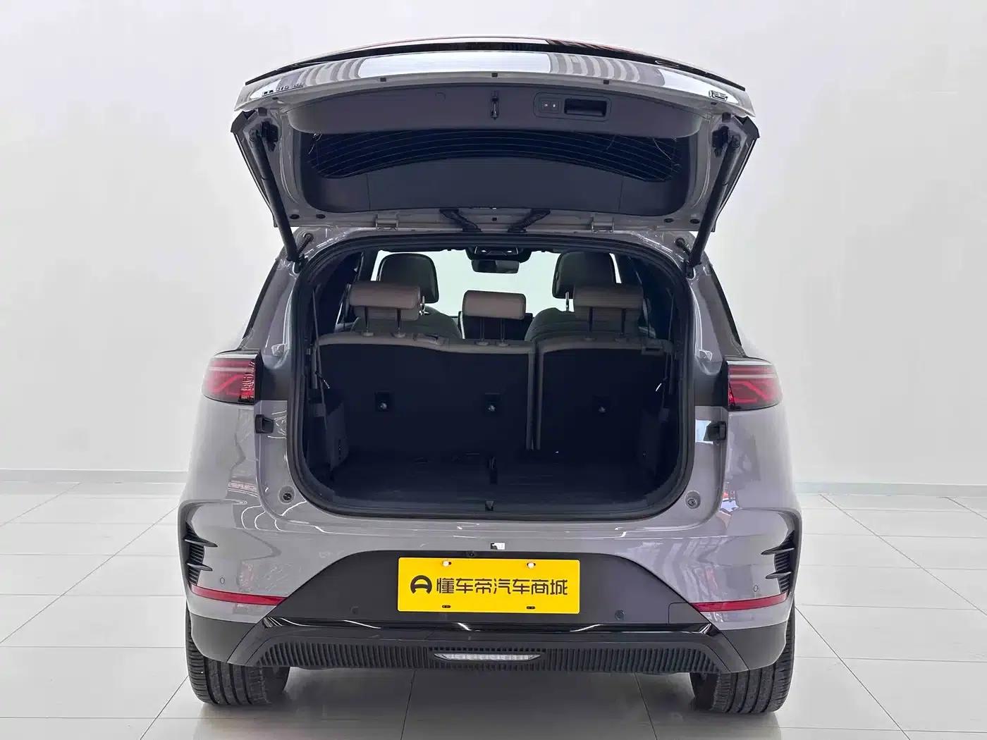 Tang New Energy 2025 DM-i 115KM Flagship Edition — миниатюра 9