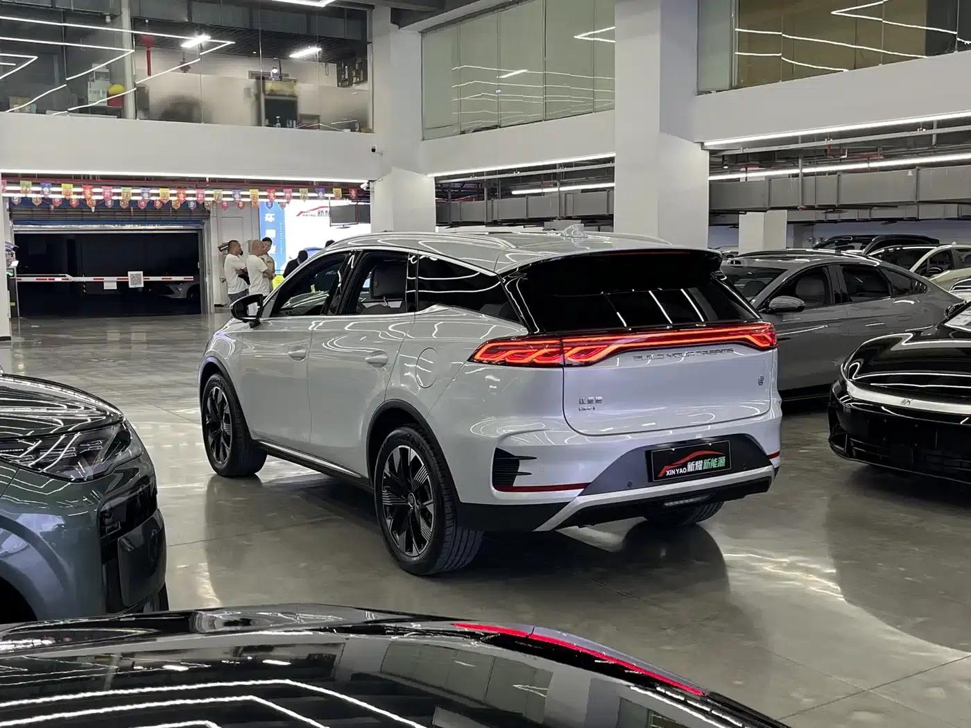 Tang New Energy 2024 DM-i Glory Edition 112KM Premium Model — миниатюра 3