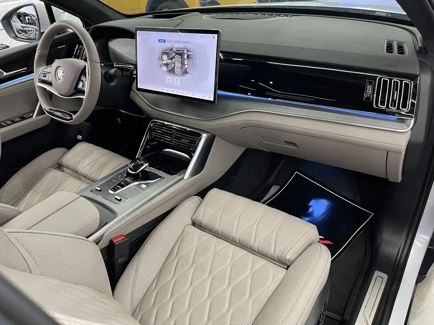 Tang New Energy 2024 DM-i Glory Edition 112KM Premium Model — миниатюра 8