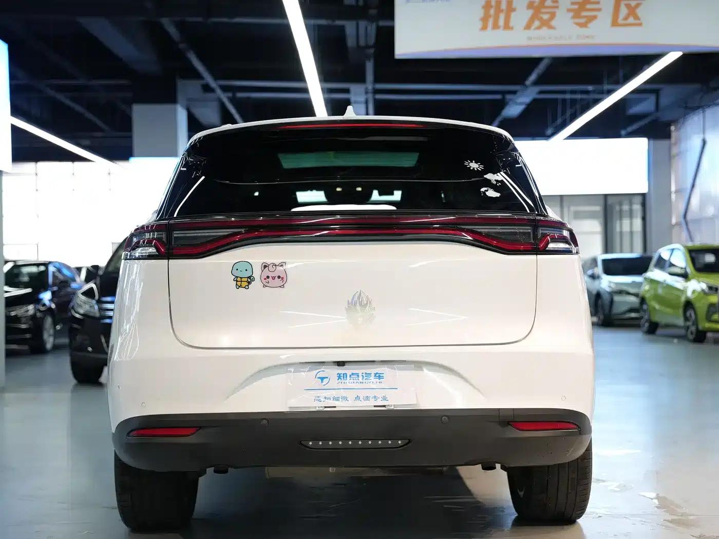 Tang New Energy 2018 DM 2.0T All-Wheel Drive Intelligent Connectivity Enjoyment Edition 7-Seater National V Emission Standard — миниатюра 24
