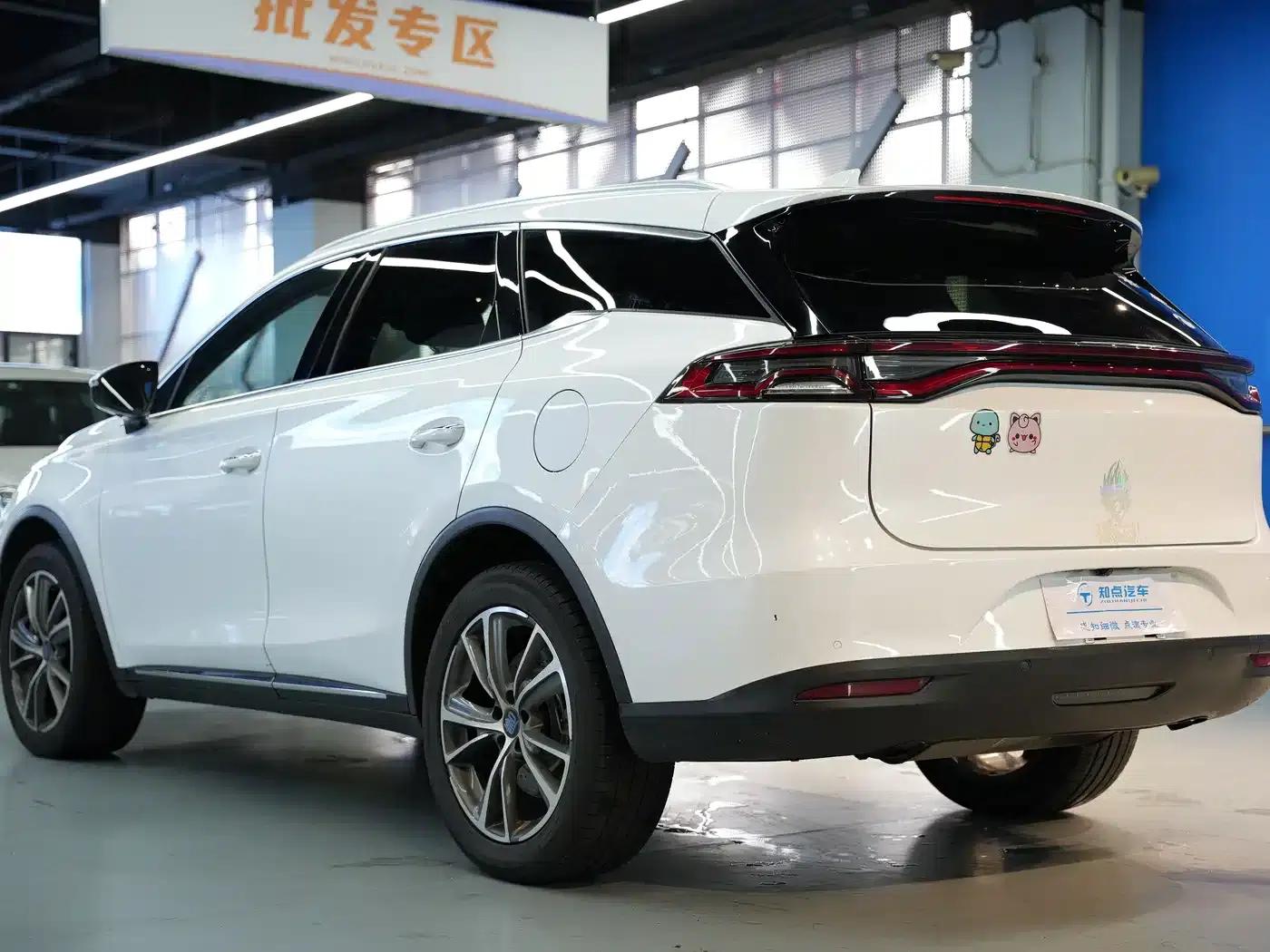 Tang New Energy 2018 DM 2.0T All-Wheel Drive Intelligent Connectivity Enjoyment Edition 7-Seater National V Emission Standard — миниатюра 25