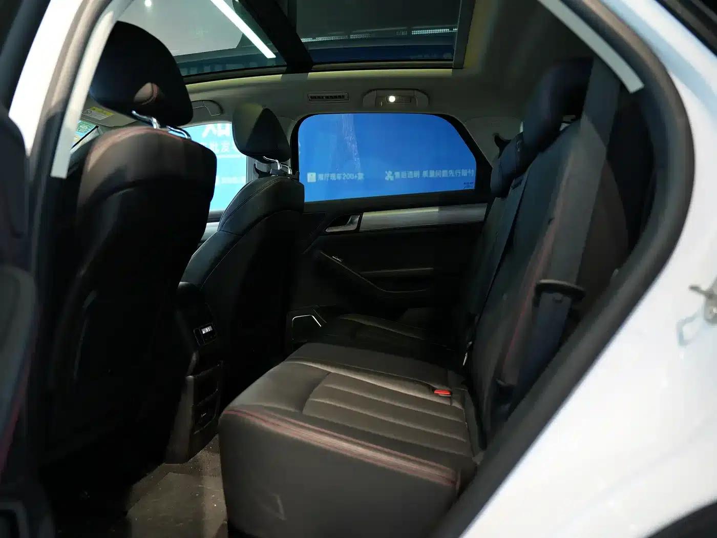 Tang New Energy 2018 DM 2.0T All-Wheel Drive Intelligent Connectivity Enjoyment Edition 7-Seater National V Emission Standard — миниатюра 10