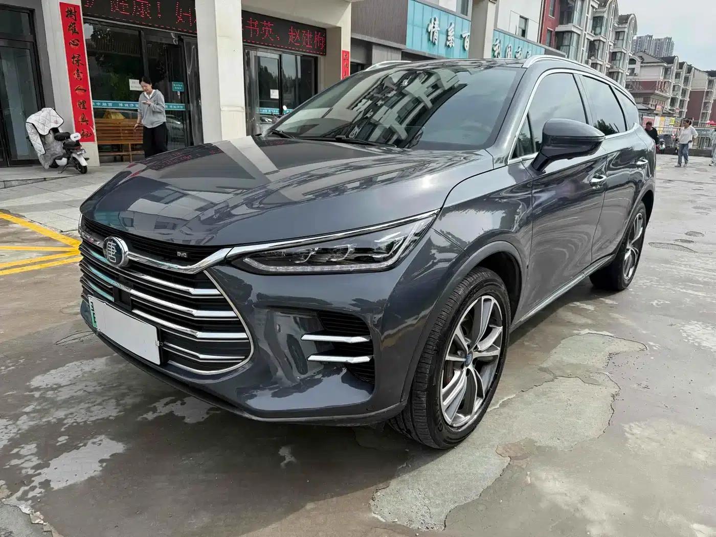 Tang New Energy 2018 DM 2.0T All-Wheel Drive Intelligent Connectivity Enjoyment Edition 7-Seater National V Emission Standard — миниатюра 1