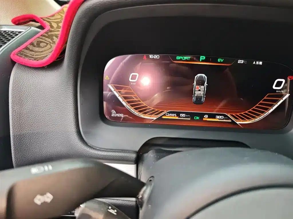 Tang New Energy 2018 DM 2.0T All-Wheel Drive Intelligent Leading Edition 7-Seater National V Emission Standard — миниатюра 9