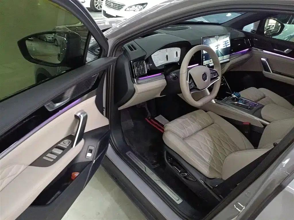 Tang New Energy 2025 DM-i 115KM Flagship Edition — миниатюра 16