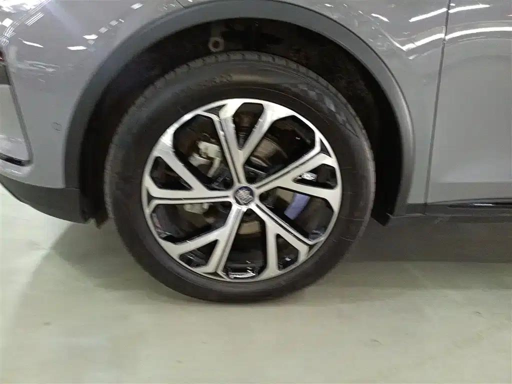 Tang New Energy 2025 DM-i 115KM Flagship Edition — миниатюра 23