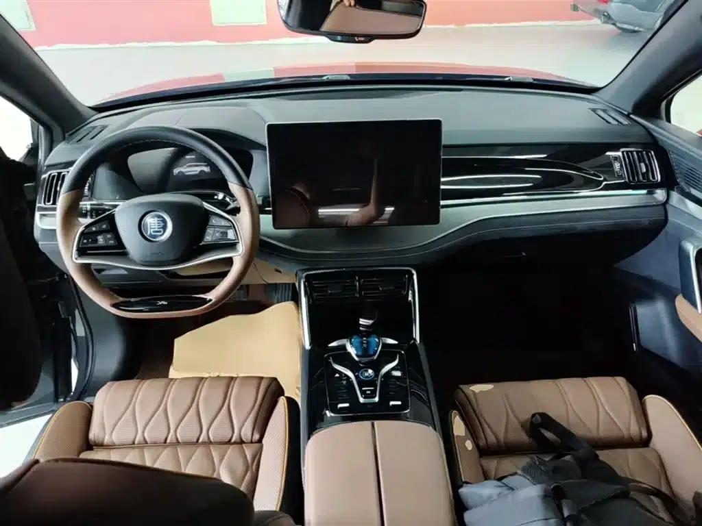 Tang New Energy 2021 DM-i 112KM Premium Edition — миниатюра 10