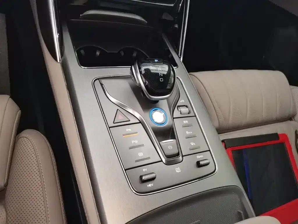 Tang New Energy 2025 Smart Driving Edition DM-i 115KM Flagship Model — миниатюра 14