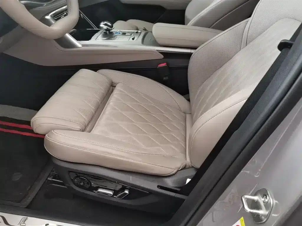 Tang New Energy 2025 Smart Driving Edition DM-i 115KM Flagship Model — миниатюра 15