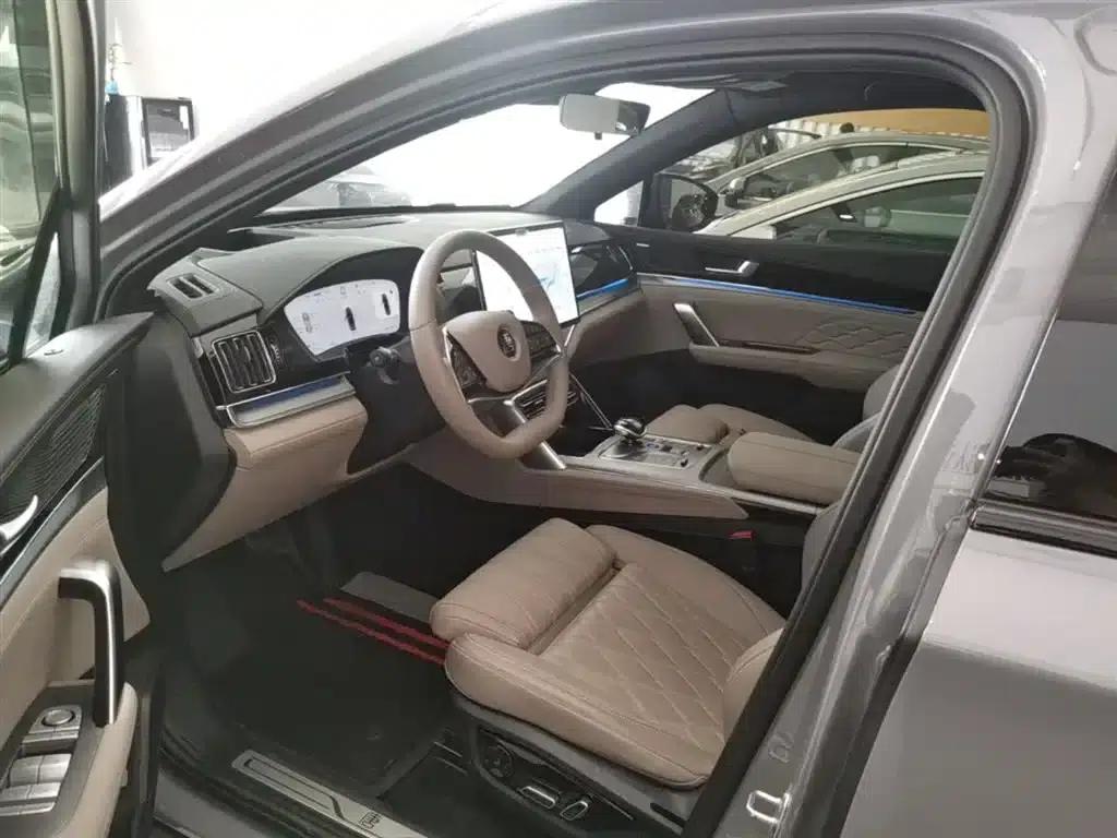 Tang New Energy 2025 Smart Driving Edition DM-i 115KM Flagship Model — миниатюра 16