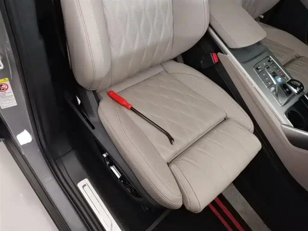 Tang New Energy 2025 Smart Driving Edition DM-i 115KM Flagship Model — миниатюра 25
