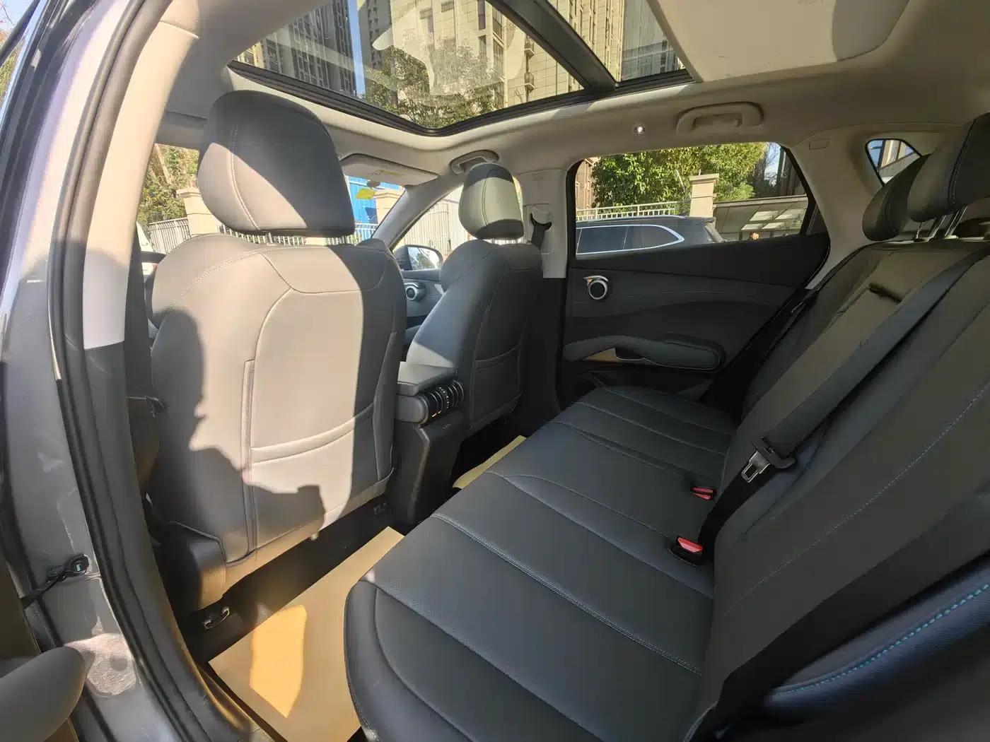Yuan PLUS 2025 Intelligent Driving Edition 510KM Superior Model — миниатюра 5