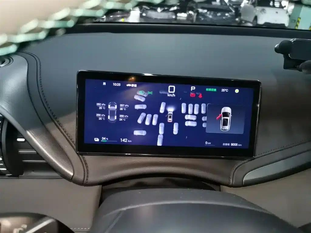 Yuan PLUS 2025 Intelligent Driving Edition 510KM Superior Model — миниатюра 12